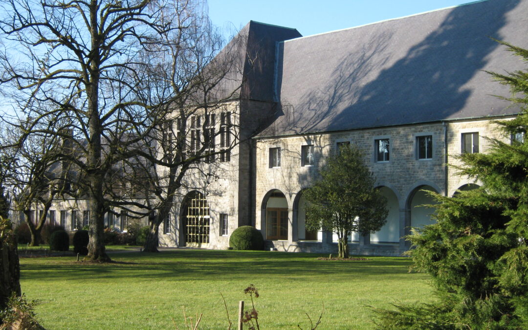ENTRE CHÂTEAU ET ABBAYE